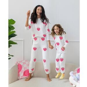 Lola + The Boys Strawberry Print Sweater Pajama Set, Girls 10y (K8)